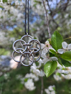 Helm chain pendant V1