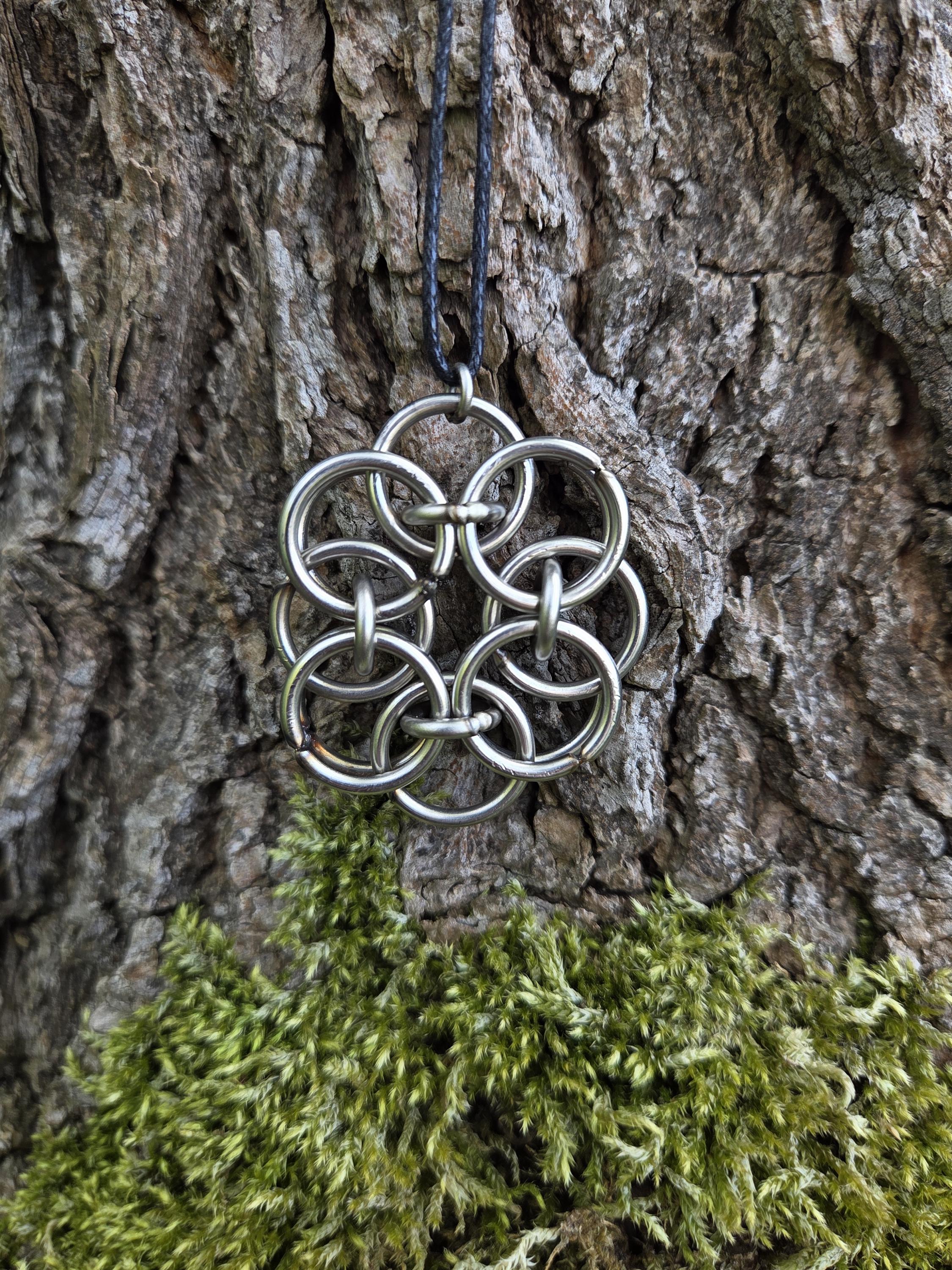 Large Helm chain 4 leaf clover pendant V1